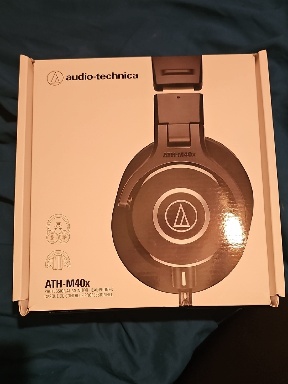 Audio-Technica ATH-M40x Headphones - Black and White Packaging